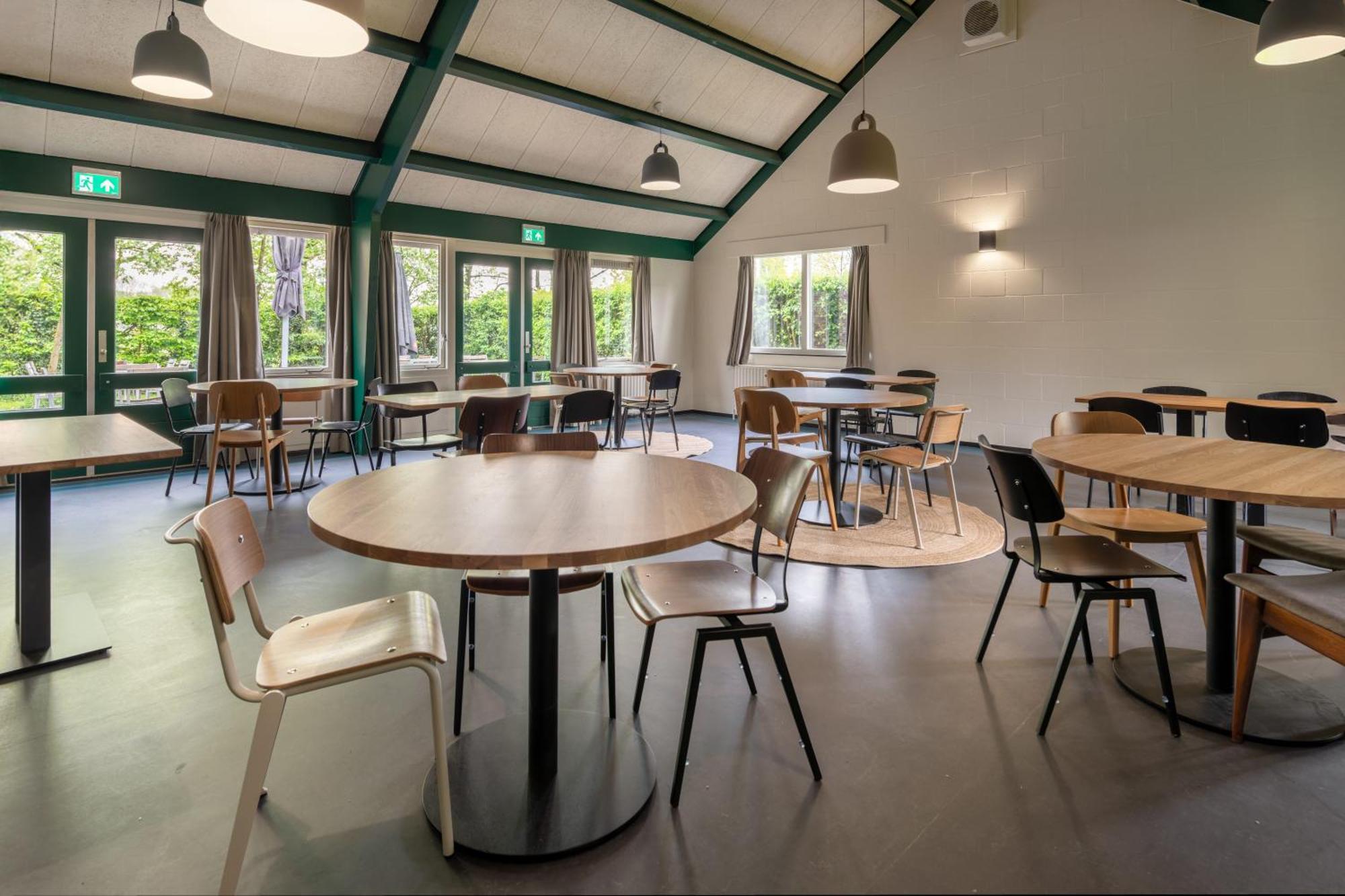 Hostal Stayokay Utrecht - *